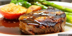 Selain Digoreng “Telanjang”, Ini Resep Membuat Steak Tempe